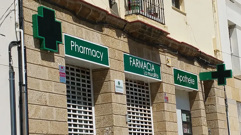 Farmacia La Murallita: Ldo. FJ Maquieira Ron