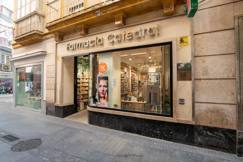 Farmacia Catedral Cádiz - Dermocosmética - Farmacia en Cádiz - foto 2