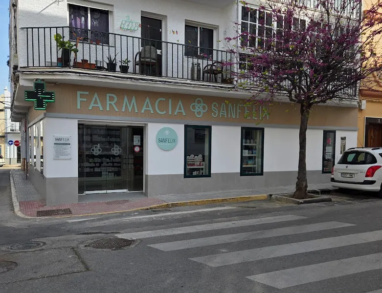 Farmacia Sanfélix - Farmacia en Chiclana de la Frontera - foto 2