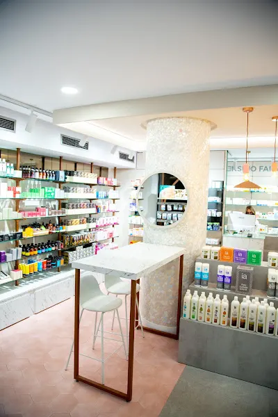 Farmacia Ciento Ocho - Farmacia en Castellón de la Plana - foto 3