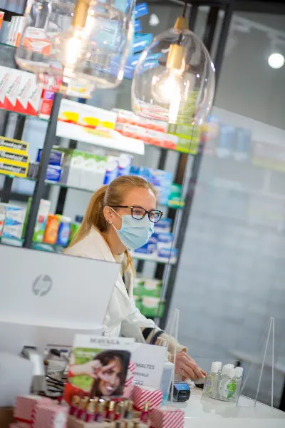 Farmacia C.Latasa. Dermocosmética. - Borriol