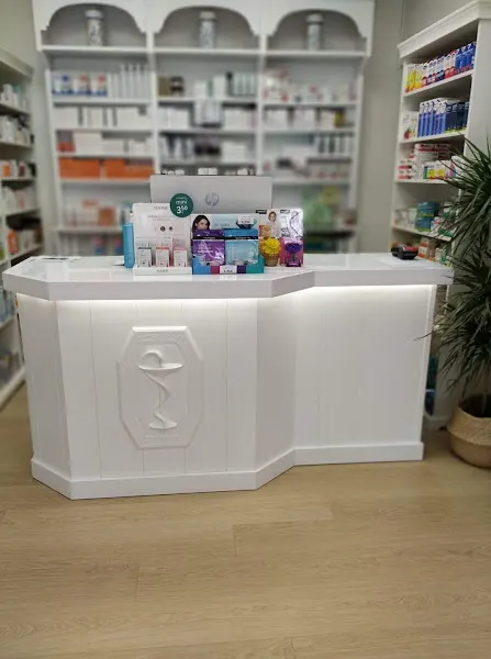 FARMACIA Pz. Clavé / San Félix 9 Martina Barbera