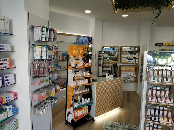 Farmacia Armando y Juan Diego