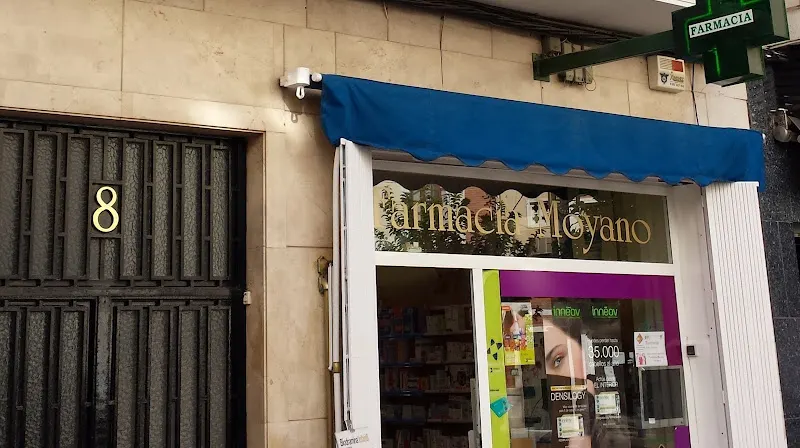 Farmacia Lda. Susana Moyano Reina - Farmacia en Puente Genil - foto 2