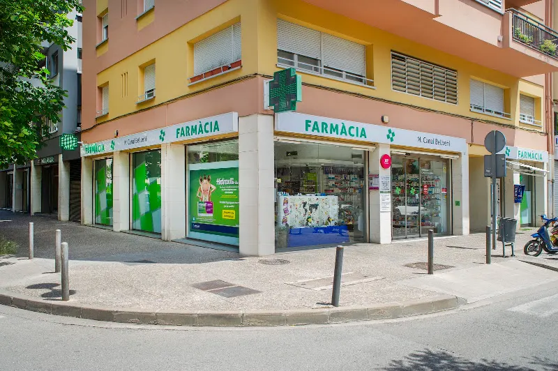 Farmàcia Canal Bellvehí - Farmacia en Girona - foto 2