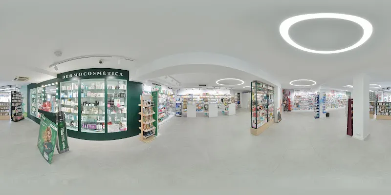 Farmàcia Riera Fina - Farmacia en Girona - foto 2
