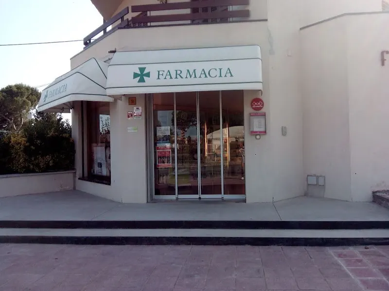 Farmacia Corçà Carles Comas - Farmacia en Torroella de Montgrí - foto 2