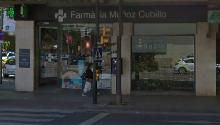 Farmacia Muñoz Cubillo, Josep María - Farmacia en Salt - foto 2