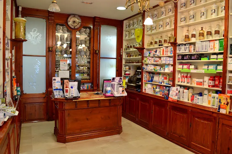 Farmàcia Torrent - Farmacia en Figueres - foto 3