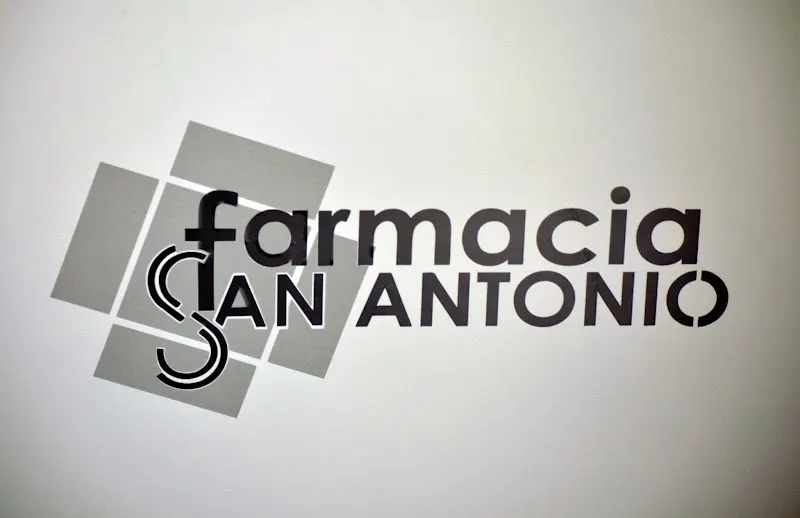 Farmacia San Antonio - La Zubia