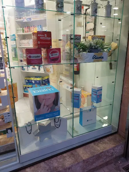 Farmacia M. Lluch Y C. Lluch - Farmacia en Palma - foto 2