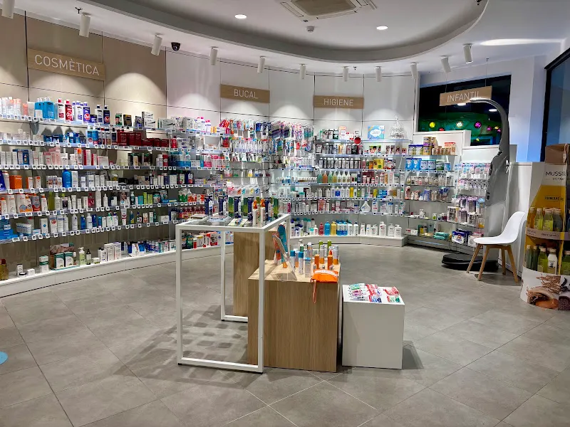 Farmàcia Mahon - Farmacia en Vic - foto 2