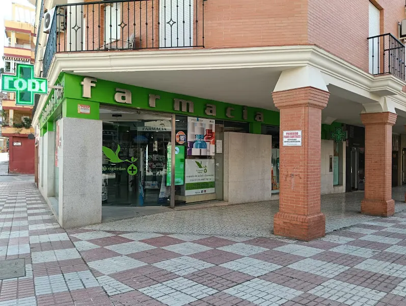 Farmacia Las Cigüeñas - Farmacia en Linares - foto 2