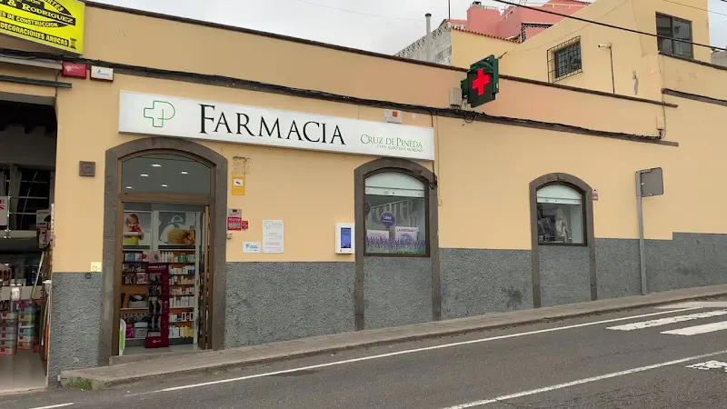 Farmacia Cruz de Pineda - Gdo. Aldo Iess Moreno - Farmacia en Arucas - foto 2