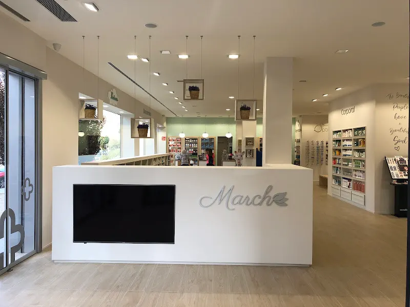 Farmàcia March - Farmacia en Balaguer - foto 3