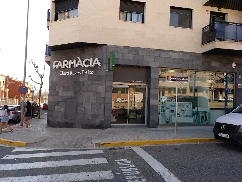 Farmàcia Clara Revés Freixa - Farmacia en Rossello - foto 2