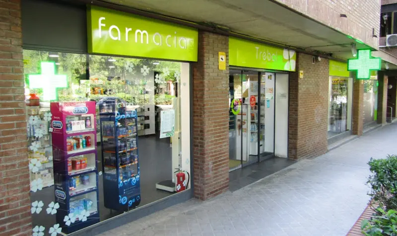 Farmacia Trébol Pirámides - Farmacia en Madrid - foto 2