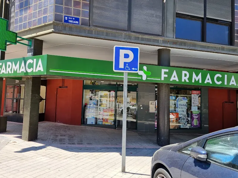 Farmacia Rodríguez Mateos, Bárbara