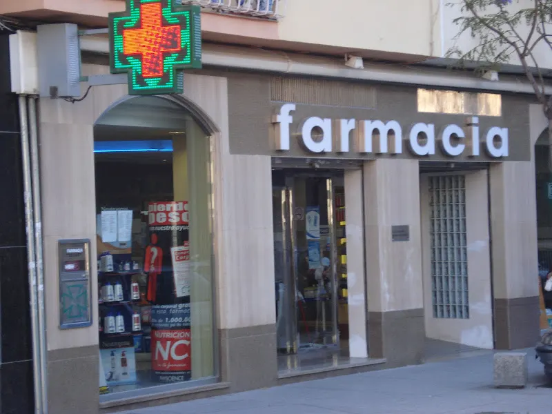 Farmacia Alonso Burgos CB - Farmacia en Málaga - foto 3