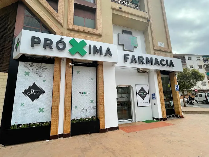 FARMACIA PRÓXIMA Portada Alta - Farmacia en Málaga - foto 2