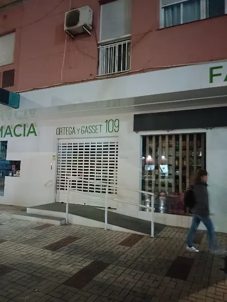 Farmacia Amiga Borges 31 ABIERTA 365 DÍAS - Farmacia en Málaga - foto 2