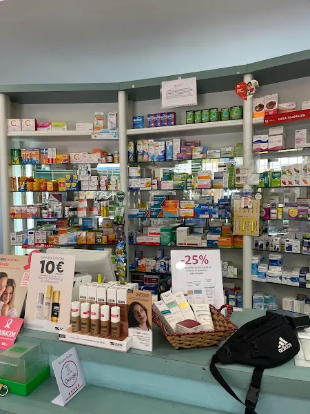 Farmacia Ldo. D. Manuel Troyano Martínez - Farmacia en Estepona - foto 3
