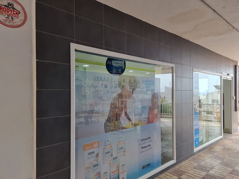 Farmacia Serramar - Farmacia en Rincón de la Victoria - foto 2