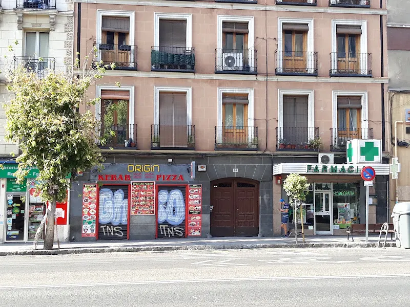 Farmacia Ronda de Atocha - Farmacia en Madrid - foto 2