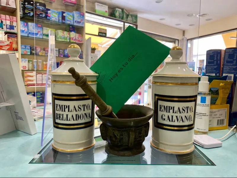 FARMACIA BAJONDILLO FLorencia M Jerez Cardenete