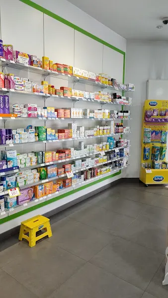 Farmacia Trébol Requena - Farmacia en Requena - foto 3