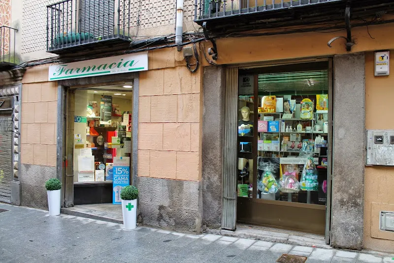 Farmacia Mateos Rodríguez - Farmacia en Segovia - foto 2
