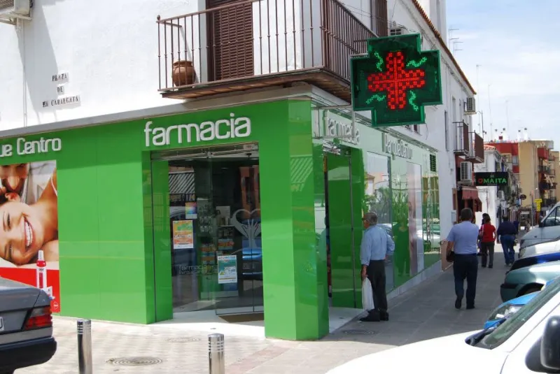 Farmacia Parque Centro - Farmacia en Alcalá de Guadaíra - foto 2