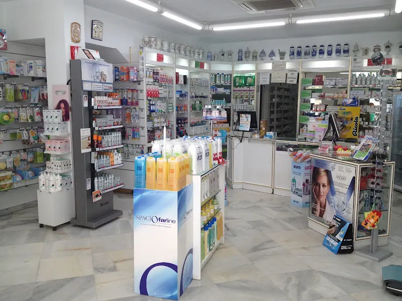 FARMACIA de ENMEDIO - Ldo. Sebastián Mira Caballos - Carmona
