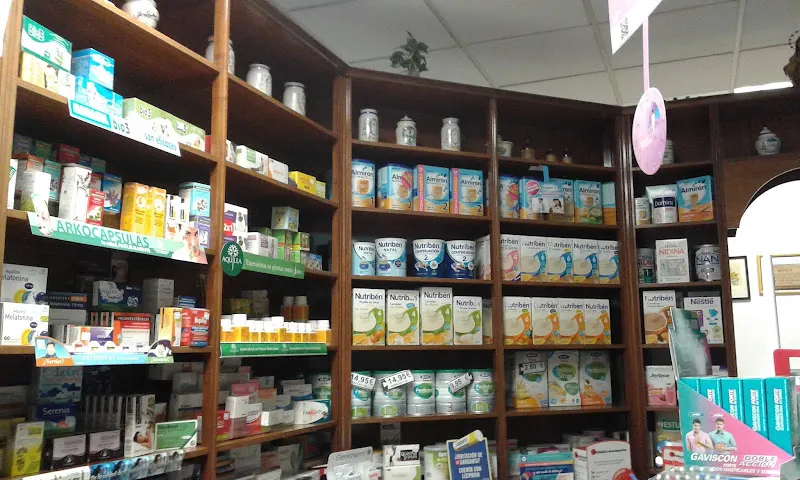 Farmacia Santa Ángela de la Cruz - Farmacia en Coria del Rio - foto 2