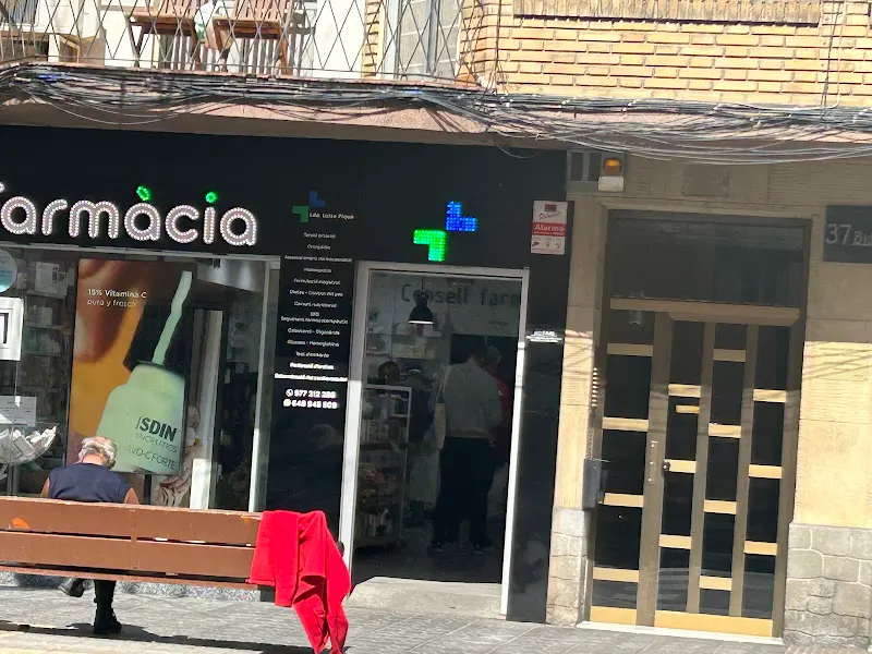 Farmacias Luisa Piqué de Celis - Farmacia en Tarragona - foto 2