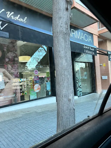 Farmàcia AMVVIDAL - Farmacia en Tarragona - foto 2