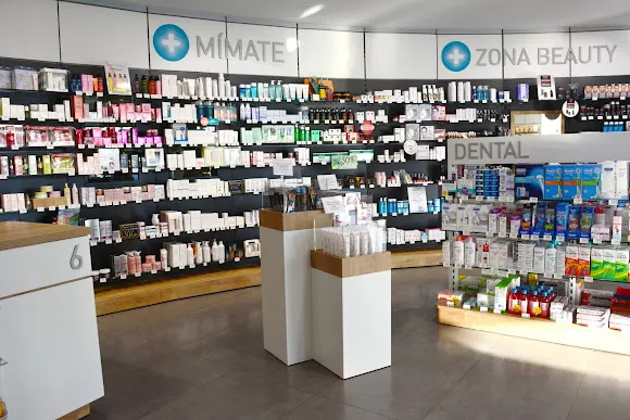 Farmacia Parc Central - farmaciacunit.com - Calafell