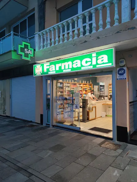 Farmacia San Telmo, Ldo Santiago Afonso Carrillo - Farmacia en Puerto de la Cruz - foto 3