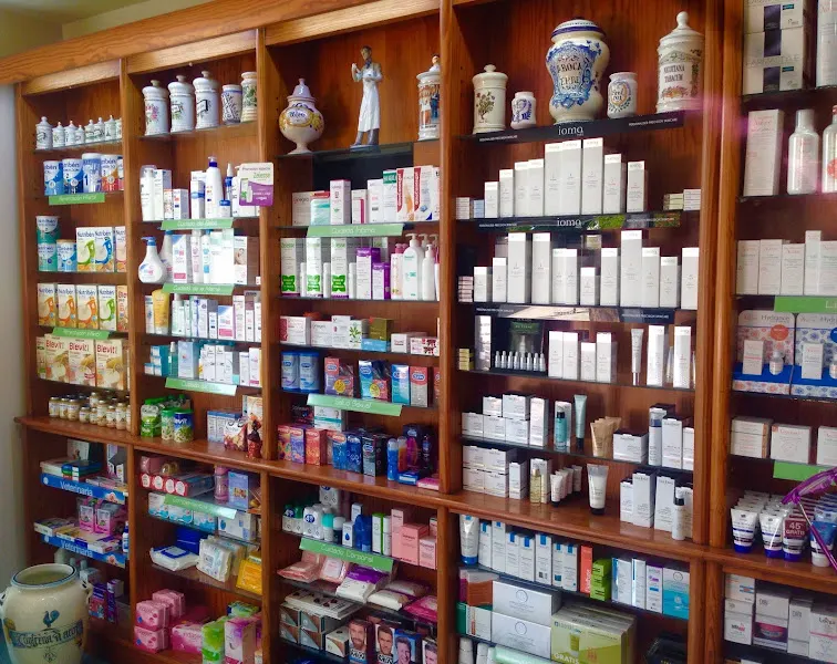 Farmacia Los Menceyes - Rosa María Lecuona Neumann - Farmacia en San Cristóbal de La Laguna - foto 2