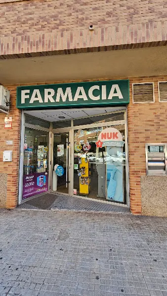 Montañés Ferrer - Farmacia en Llíria - foto 2