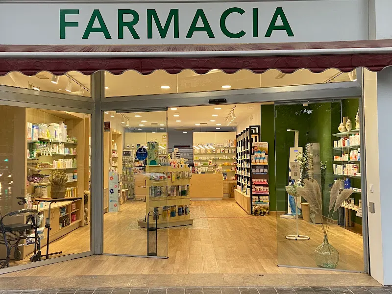 Farmacia Paula Peris Lahuerta - Farmacia en Valencia - foto 2