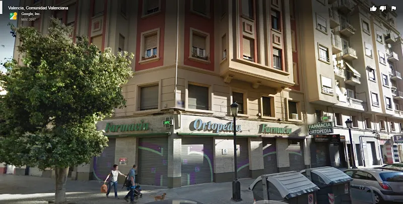 Farmacia Granel y Ortosalud - Farmacia en Valencia - foto 2