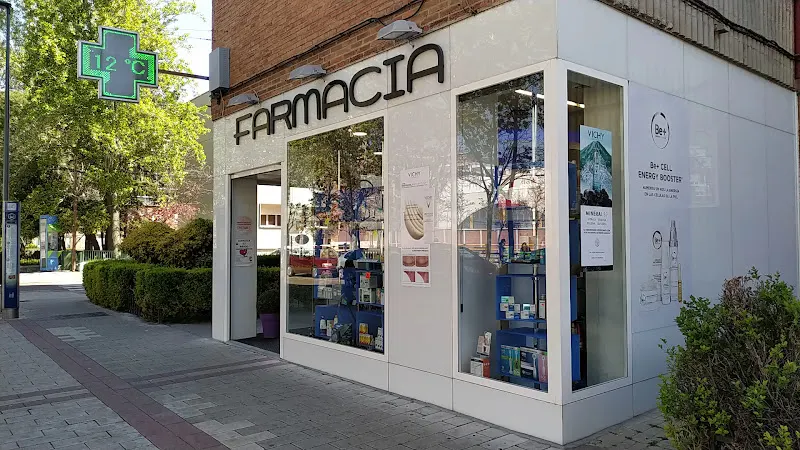 Farmacia Lda. Isabel Santiago Paniagua - Farmacia en Valladolid - foto 2