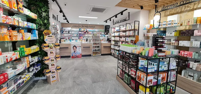 Farmacia Mieses 24 - Farmacia en Valladolid - foto 3