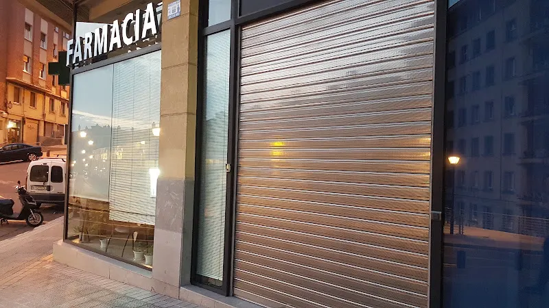 Farmacia Martínez Monge, Almudena