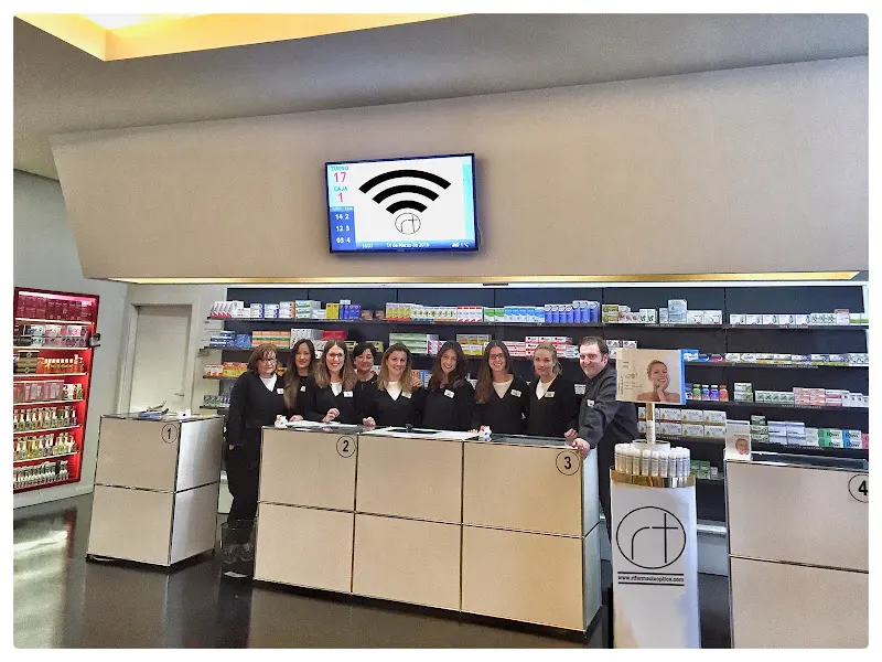rt Farmacia Optica - Farmacia en Zaragoza - foto 2