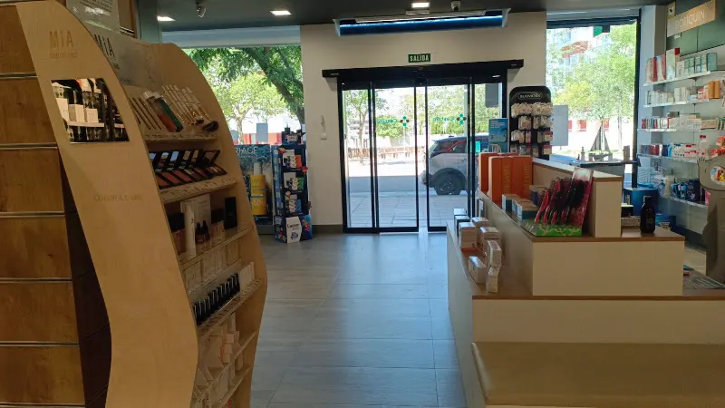 Farmacia Castillo Valdespartera - Farmacia en Zaragoza - foto 2