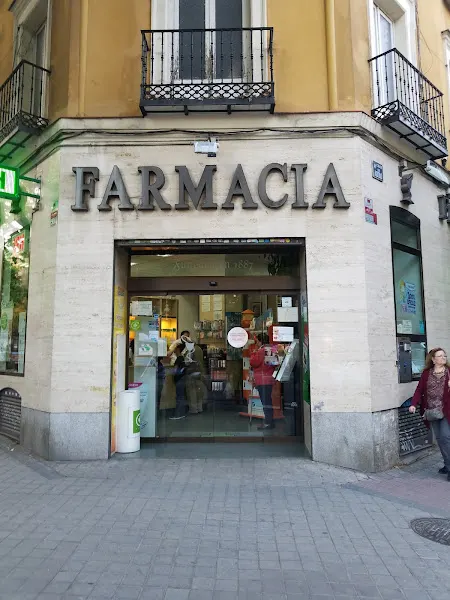 Farmacia Rafael Rivero - Farmacia en Madrid - foto 2