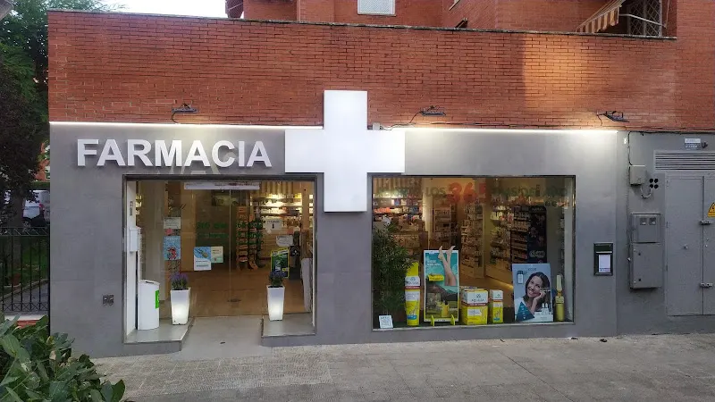 Farmacia 10 en Sevilla ( Abierta 365 días de guardia diurna) - Farmacia en Sevilla - foto 2