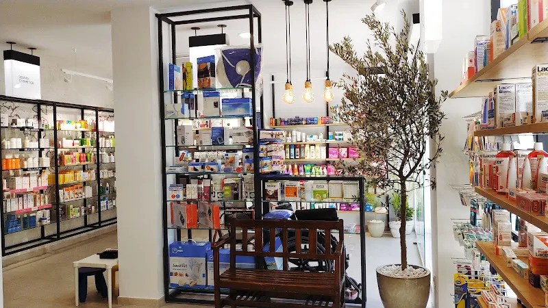 Farmacia Lcdos. Jaén Seijo - Farmacia en Sevilla - foto 2